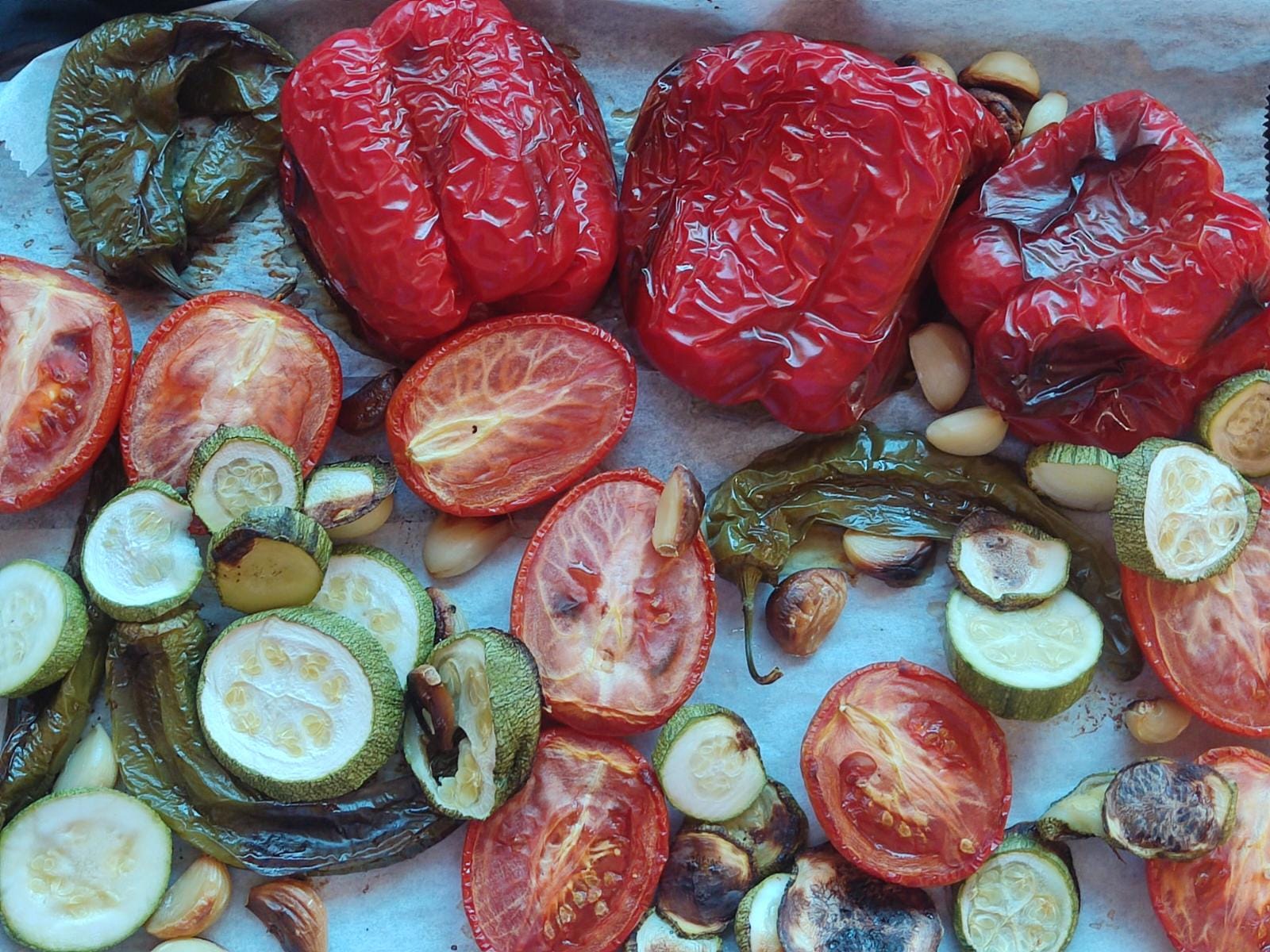 ה-חי-ים בתוך תמונה אחת